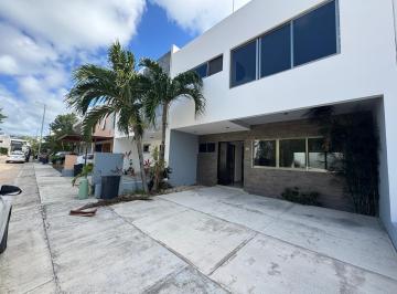 Casa · 160m² · 3 Recámaras · 2 Estacionamientos · Casa en Venta o Renta en Arbolada Cancun