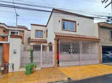 1 · Casa en Venta en Colinas de San Jerónimo
