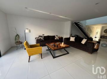 Casa · 334m² · 3 Recámaras · 2 Estacionamientos · Casa en Venta en Cumbres del Lago, Juriquilla, Querétaro