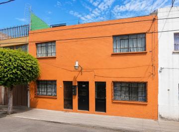 Casa · 204m² · 7 Recámaras · Venta de Inmueble o Renta de Departamento en Magdalena de Las Salinas