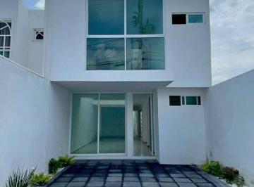 Casa de 3 habitaciones, Cuernavaca · Casa Nueva en Bosques de Cuernavaca 3 Recamaras Estilo Moderno