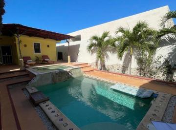 Casa de 3 habitaciones, Progreso · Casa en Chuburná con Piscina