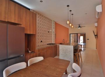 Casa de 3 habitaciones, Mérida · Casa Completamente Renovada en Venta en Barrio de Santiago, Centro de Mérida