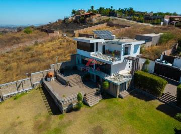 Casa de 1 habitación, Tlajomulco de Zúñiga · Casa en Renta en Lomas de Cajititlán, Tlajomulco
