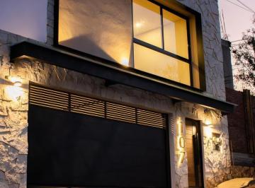 Casa · 217m² · 3 Recámaras · 2 Estacionamientos · Casa Nueva en Venta Ejido Gpe Victoria, Cerca Colegio La Salle