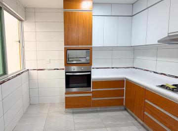Casa · 236m² · 2 Estacionamientos · Casa Semi Nueva en Optimas Condiciones, Col. 7 Regiones