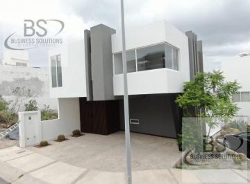 Casa · 205m² · 4 Recámaras · 2 Estacionamientos · Casa Venta Zibata Acacia de $5,795,000 a $4,795,000