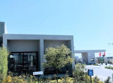 Casa de 2 habitaciones, Querétaro · Venta de Casa Nueva en Nuevo Refugio con 10 Amenidades