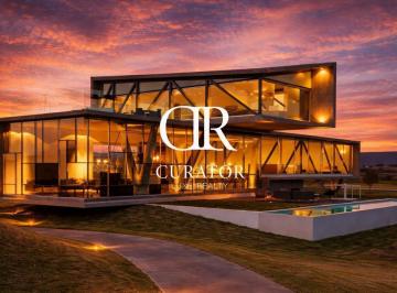 Casa · 720m² · 3 Recámaras · 8 Estacionamientos · Casa en Venta en El Campanario, Querétaro.