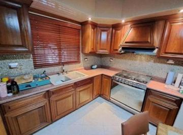 Casa · 365m² · 3 Recámaras · 2 Estacionamientos · Casa en Venta Colinas de San Jerónimo