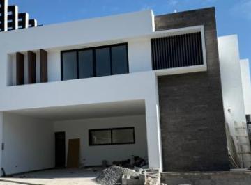 Casa · 335m² · 3 Recámaras · 3 Estacionamientos · Casa en Venta en Castaños del Vergel, Monterrey Nl