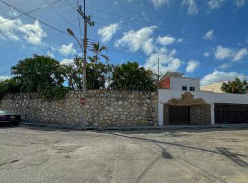 Casa · 606m² · 4 Recámaras · 3 Estacionamientos · Casa en Venta en Fraccionamiento Montecristo Mérida - (4)