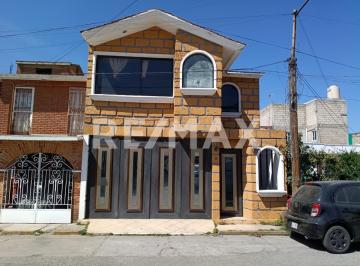 Casa en condominio · 212m² · 4 Recámaras · 2 Estacionamientos · Casa en Renta en Metepec, Estado de México. - (4)