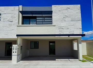 Descripción
SE ENCUENTRA UBICADA AL NORTE DONDE SE ENCUENTRAN LOS MEJORES FRACCI · Casas en Venta en Aguascalientes Norte a un Minuto de Altaria de Cuatro Recamaras