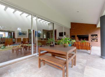 TERRAZA CON CHIMENEA · Casa en Venta Residencial El Lucero Coronango