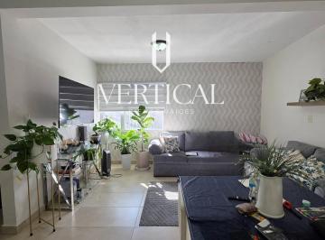 Casa · 168m² · 4 Recámaras · 2 Estacionamientos · Casa con Mucha Personalidad en Los Frailes