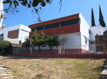 Casa de 6 habitaciones, Querétaro · Casa en Venta en Colinas del Parque