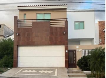 Casa · 285m² · 3 Recámaras · 2 Estacionamientos · Casa en Venta Montebello Culiacán