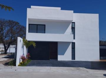 Casa · 4 Recámaras · Casa en Venta en Grand Pedregal, Berriozábal, Chiapas