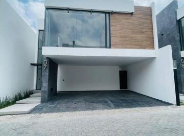 Casa en condominio en Venta de 3 habitaciones  · La Casa de Tus Sueños en Venta. 366 m². en un Residencial con Alta Plusvalía en Metepec.