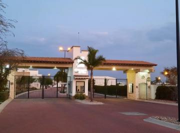 Terreno / Lote · 395m² · 3 Estacionamientos · Terreno en Venta en Queretaro, Ciudad Maderas Querétaro Af 23 - 3913.