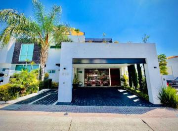 Casa de 4 habitaciones, Querétaro · Casa Amueblada de Lujo en Renta en El Refugio| Roof Garden y Jardín Super Amplios