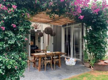 Casa · 4 Recámaras · 2 Estacionamientos · Casa en Venta en Arboledas de Zavaleta, Santa Cruz Guadalupe, Puebla