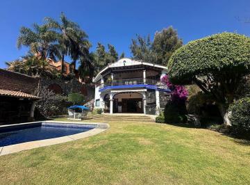 Casa · 463m² · 5 Recámaras · 2 Estacionamientos · Casa en Venta, Zona Norte Cuernavaca, Vigilancia