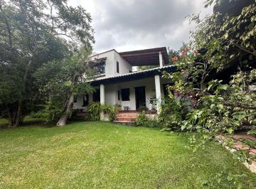 Casa · 218m² · 3 Recámaras · Casa con Amplio Jardín, Fracc. Imuri, Col. Lomas de Jiutepec, Morelos