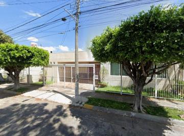 Casa de 3 habitaciones, Guadalajara · Casa en Remate en Jardines del Country
