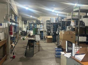 Bodega comercial en Renta · Bodega en Renta de 426 m con 2 Pisos de Oficina Monterrey Nuevo León