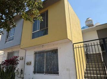Casa de 2 habitaciones, El Salto · Casa Duplex en Parques del Castillo Venta Incluye Muebles
