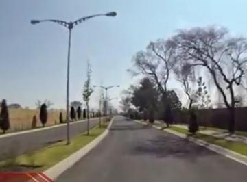 TERRENO CON SERVICIOS. (AGUA/GAS/ELÉCTRICA/TELEFONÍA). LOCALIZADO EN LA MANZANA · San Antonio, Metepec Terreno Residencial (400.12 m. 20 X 20)