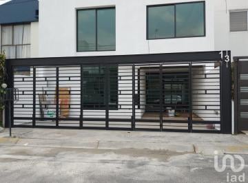 Casa · 200m² · 3 Recámaras · 2 Estacionamientos · Venta Casa Fuentes de Satelite
