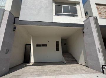 Casa de 3 habitaciones, García · Casa con 3 Recámaras en Renta en Novelia Residencial, 150 m² Terreno