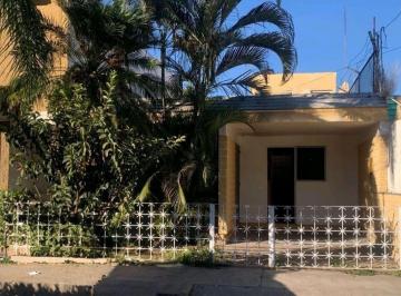 Casa de 4 habitaciones, Guadalajara · Casa en Venta en Fraccionamiento 8 de Julio - Clarin 1042