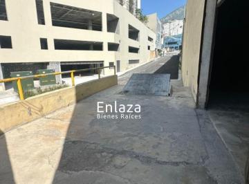 Bodega con Oficinas en Renta en Aarón Sáenz, Monterrey, NL · Bodega Industrial en Monterrey