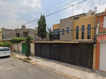 Casa de 3 habitaciones, Nezahualcóyotl · Casa en Venta en Nezahualcóyotl