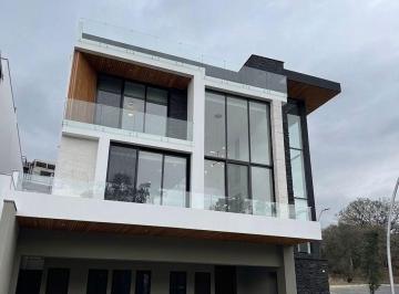 7d81e1c1ec785eb65251e44703479778fd7f6311101ca661b307a08dba3d4ef0 · Residencia en Venta en Sierra Alta