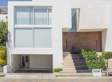 Casa · 362m² · 3 Recámaras · 2 Estacionamientos · Residencia en Venta 10 - 10 - 10 Lomas 1