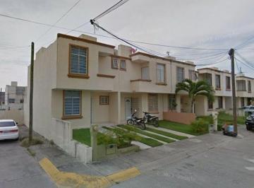 Casa de 3 habitaciones, Bahía de Banderas · Casa con 200 m² Superficie de Terreno, 3 Recámaras en Venta en Bahía de Banderas