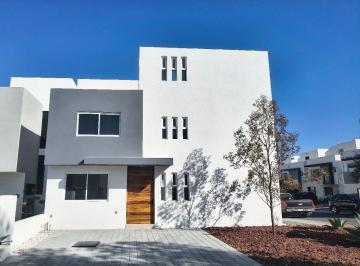 Casa de 3 habitaciones, Querétaro · Casa Nueva en Esquina en Grand Juriquilla | Estudio Independiente, Roof Garden y 3 Estacionamientos