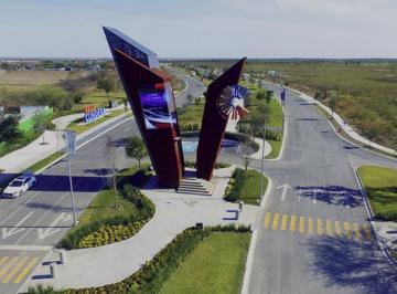 1 · Terreno Comercial en Venta / Valle de Condesa / Juarez