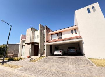 Casa · 533m² · 3 Recámaras · 2 Estacionamientos · Casa en Venta en Lomas de Angelopolis I Cluster 222 San Andres Cholula Puebla