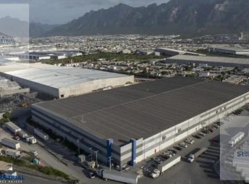 Nave industrial · 9750m² · 54 Estacionamientos · Nave en Renta Zona Santa Catarina