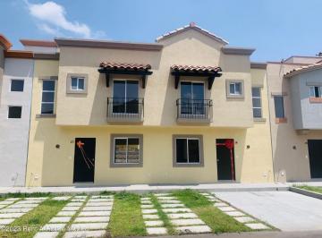 Casa de 2 habitaciones, El Marqués · Casa en Venta Sobre Av en El Marqués Querétaro - Gho4827