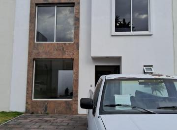 Casa · 142m² · 3 Recámaras · 2 Estacionamientos · Casa en La Magdalena