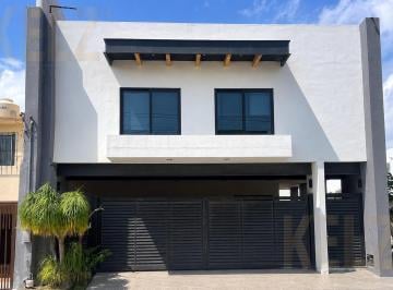 Casa · 560m² · 3 Recámaras · 3 Estacionamientos · Casa en Ampliacion Unidad Nacional (Ampliación)