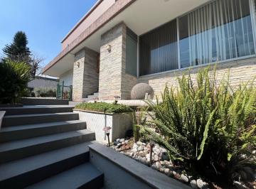 Casa · 505m² · 3 Recámaras · 6 Estacionamientos · Casa en Venta en La Herradura con Terraza