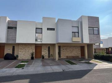 05096b0167e2b1a7c970e55c0acf0c10ba4b8ebb2ff19bf87d7a5284956bb916 · Casa en Renta en El Refugio, Querétaro